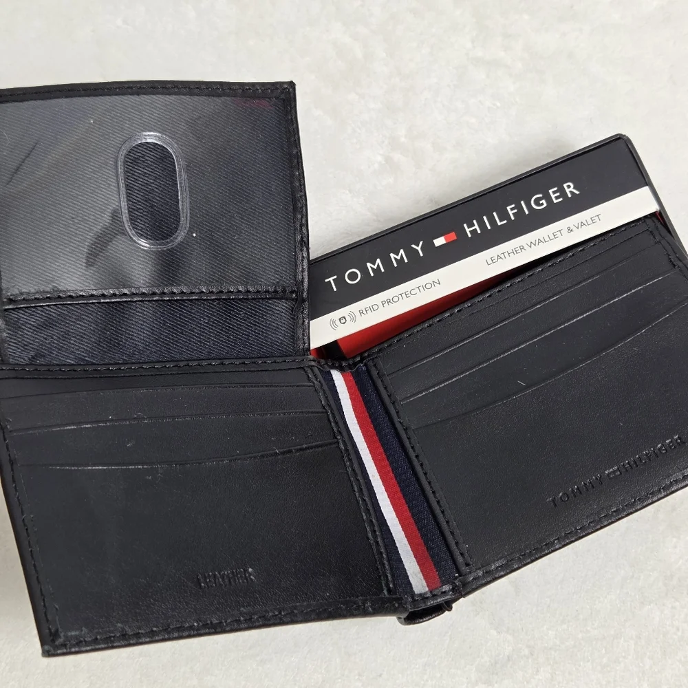 Tommy Hilfiger Black‎ Leather RFID Wallet NEW